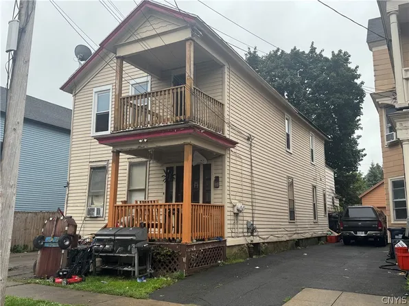 725 Roberts St, Utica, NY 13502