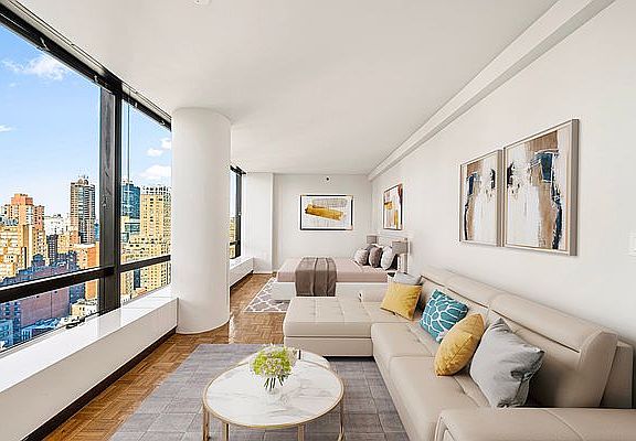 2nd image of 420 E 61st St APT 25A