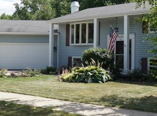1165 Stevens St, De Pere, WI 54115