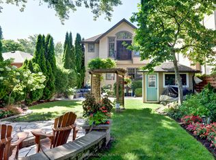 31 Maple Ave N, Mississauga, ON L5H2R9