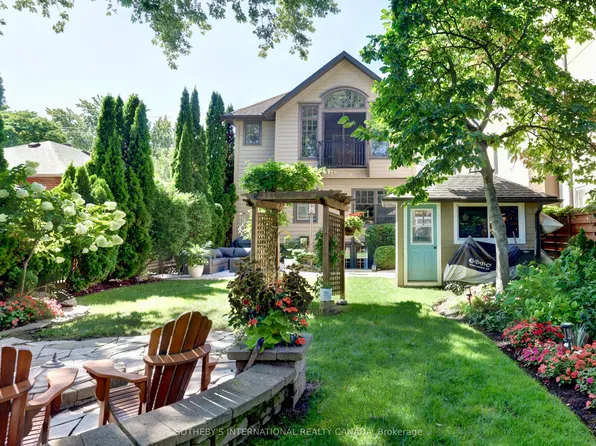 31 Maple Ave N, Mississauga, ON L5H 2R9