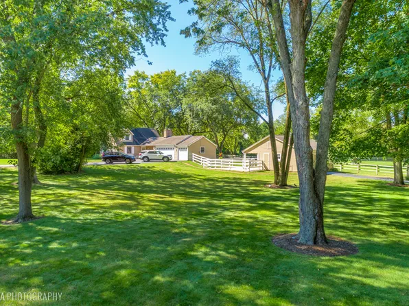 (undisclosed Address), Wayne, IL 60184