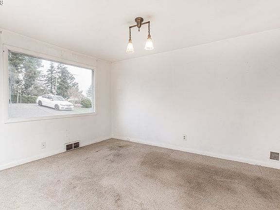 4th image of 507 Kingwood Dr NW