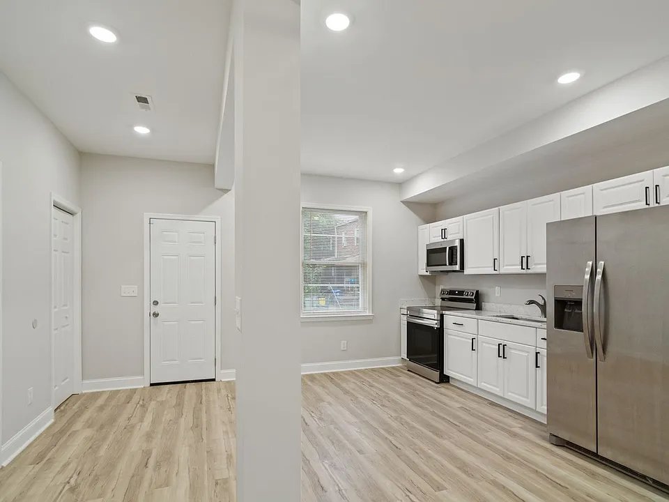 4909 Cordelia Ave