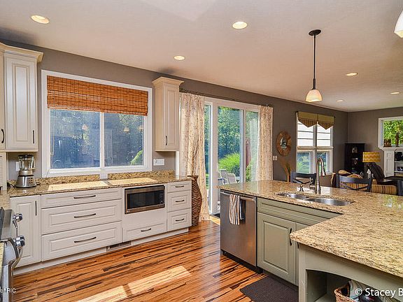 4th image of 5625 Highbury Dr SE