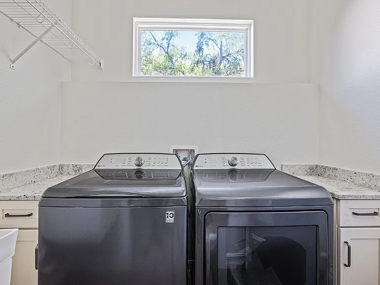 3208 N Rome Ave — Photo 17