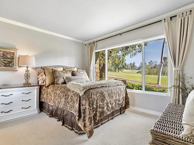 4 Sea Island Dr — Photo 14