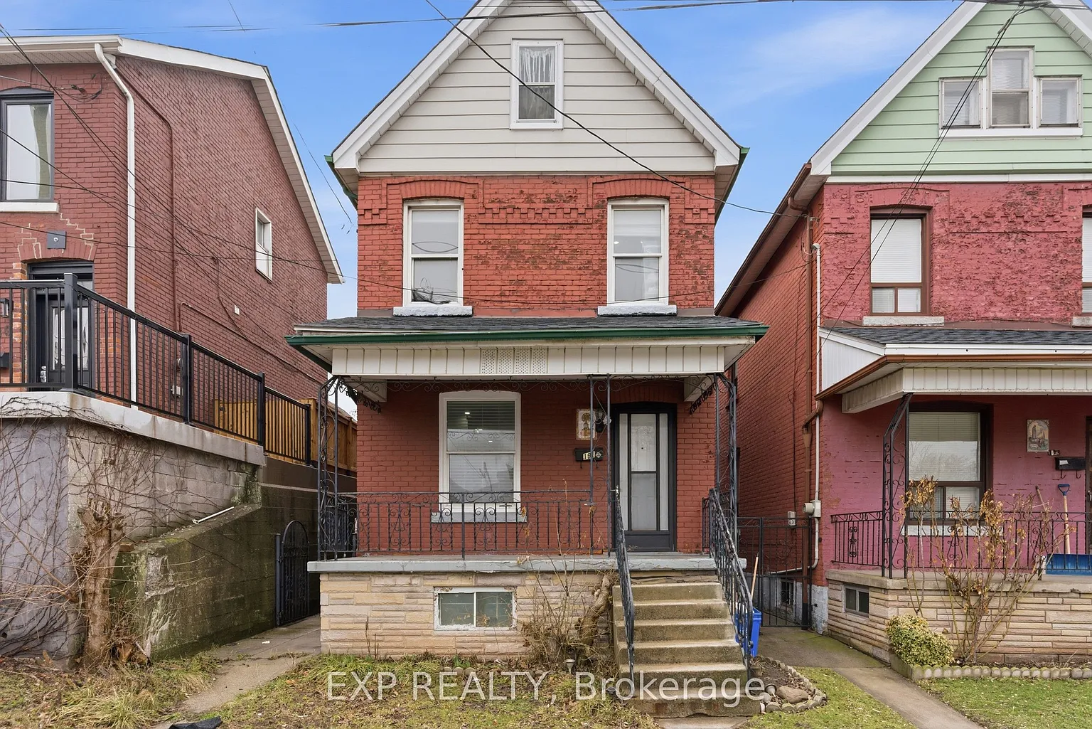 191 Queen St N photo 1