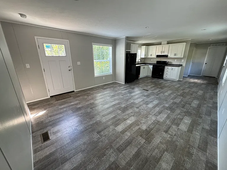 1206 Cheshire Ct — Photo 2