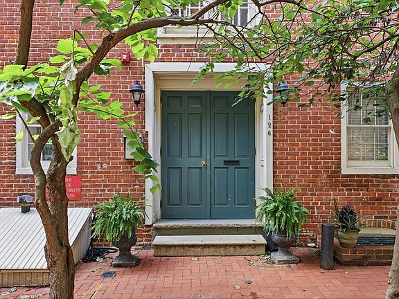 2nd image of 126 Cuthbert St APT 2