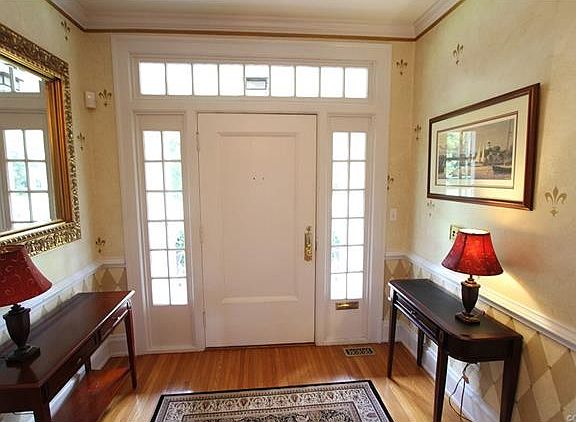 2nd image of 3813 Seminary Ave