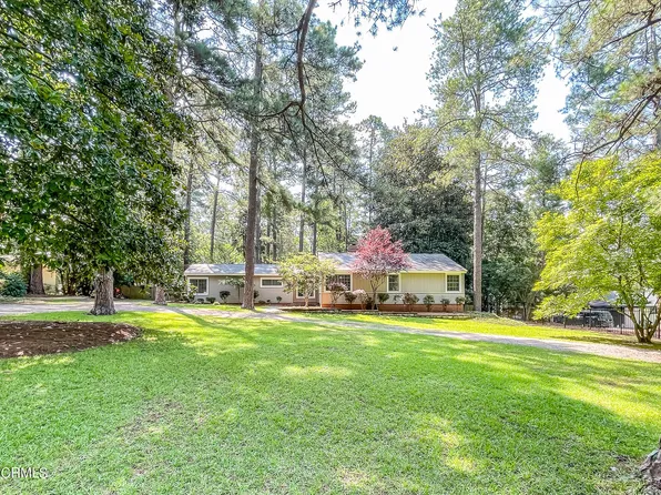 555 S Valley Road, Southern Pines, NC 28387