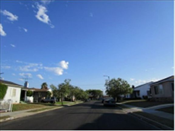 4th image of 8832 Haas Ave