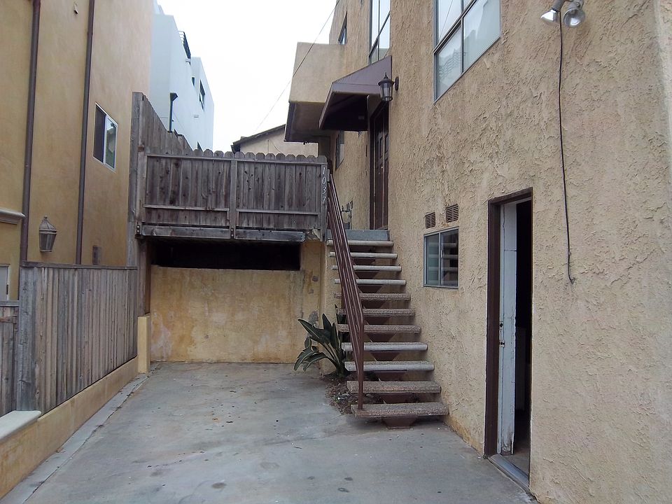 Stairs to unit 1037 on north side