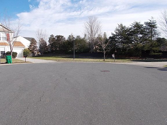 5th image of 10328 Orchard Grass Ct