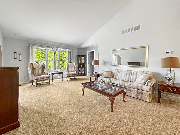 4th image of 2031 Briarwood Ln