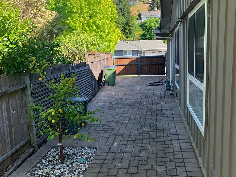 10 Enterprise Dr — Photo 7