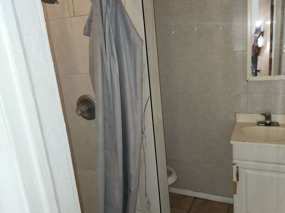 1st image of 1937 McKinley St APT 2