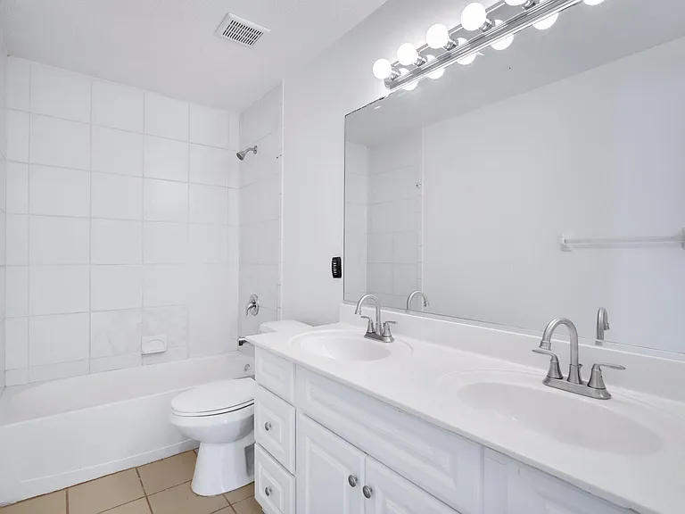 2nd bathroom, dual vanity