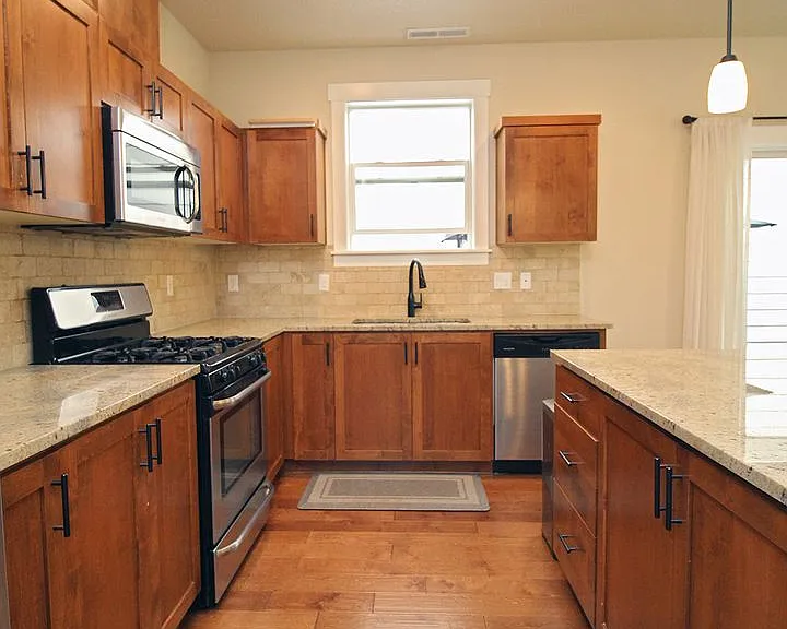 420 SW 204th Ter — Photo 9