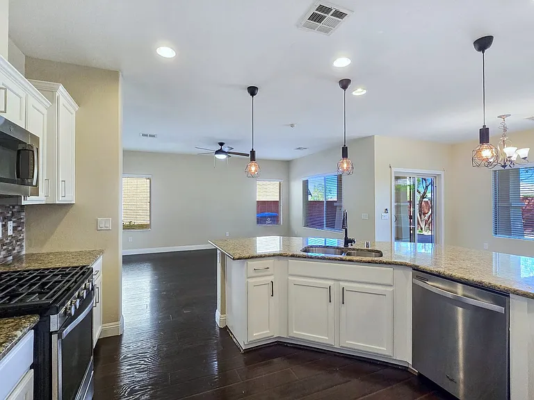 10667 Harvest Green Way — Photo 15