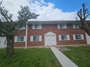 633 American St, California, PA 15419