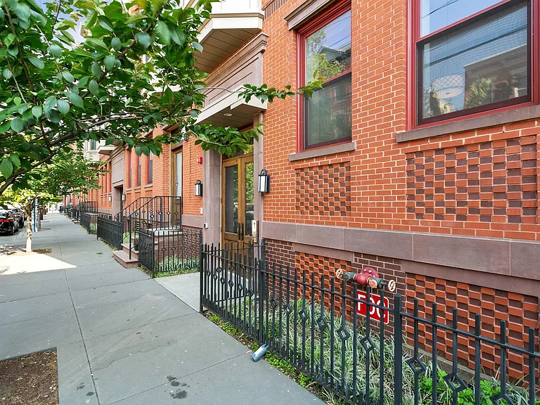 231 1st St #4G — Photo 30
