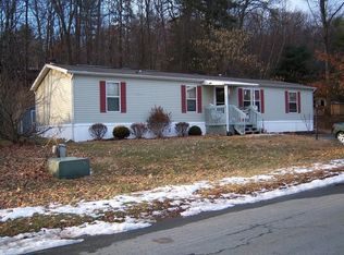 44 Redwood Dr, Bloomingburg, NY 12721