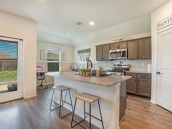 5th image of 504 Silo Cir