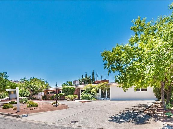 3rd image of 900 La Cruz Dr W
