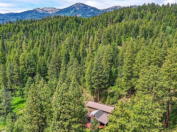 2nd image of 208 Ponderosa Ln