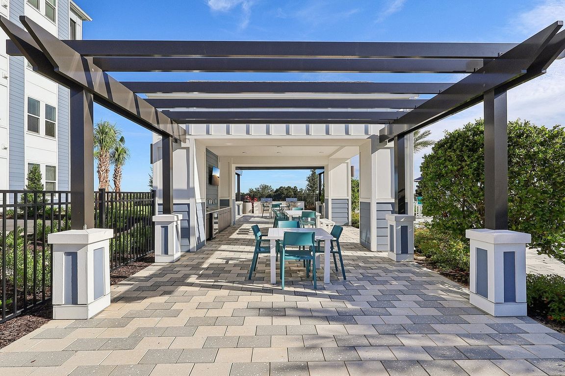 4-web-or-mls-Arena Blvd-1209-904