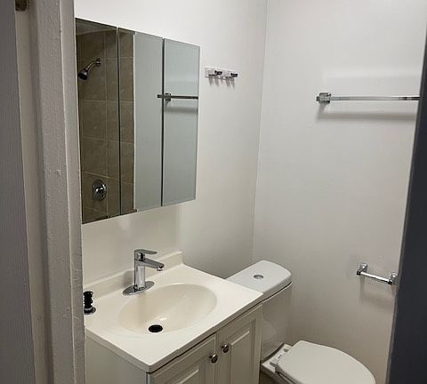 5th image of 1005 Bellwood Ave #B2