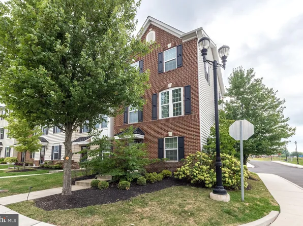 658 E Chestnut St #1, Souderton, PA 18964