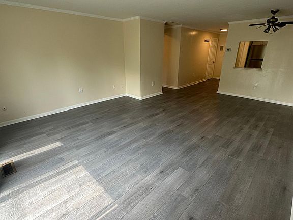 2nd image of 55 David Ter APT 17