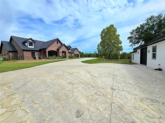 2nd image of 20208 Fawn Rd