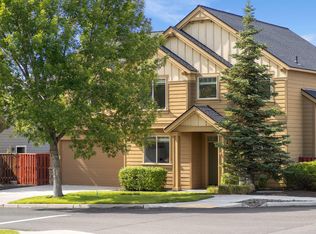 2703 NW Greenwood Ave, Redmond, OR 97756