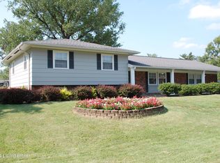 10413 Foxboro Dr, Louisville, KY 40223