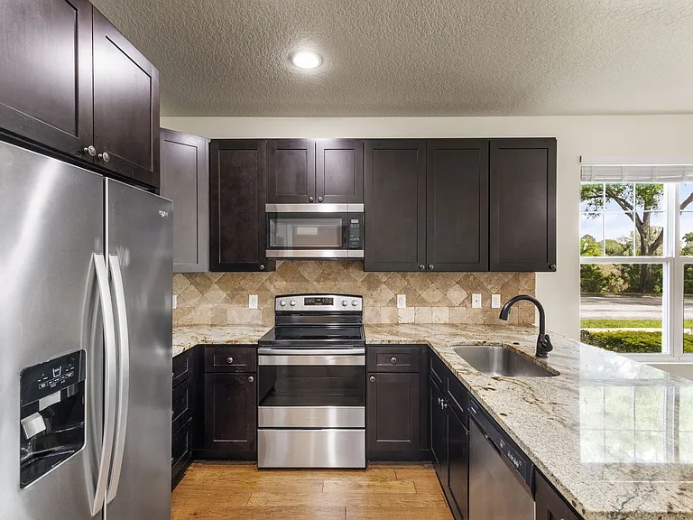 509 Sunbranch Ln — Photo 8
