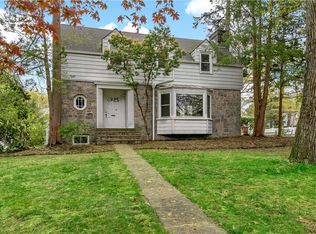 10 Maplewood Rd, Hartsdale, NY 10530