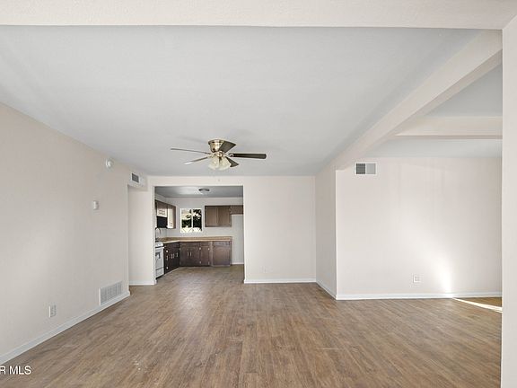 5th image of 10333 Wilshire Dr