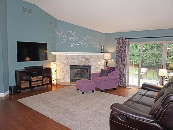 2nd image of N53W14467 Aberdeen Dr