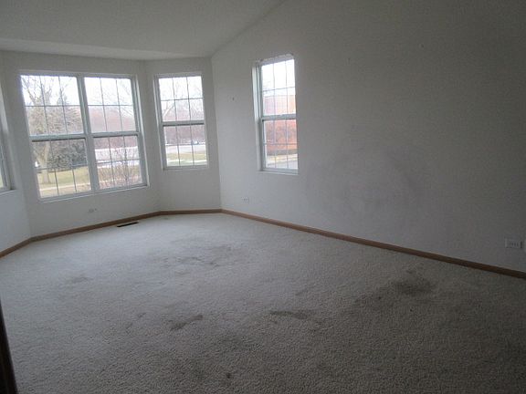4th image of 51 S Orchard Dr