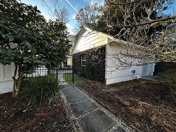 2nd image of 44 Richmond Dr