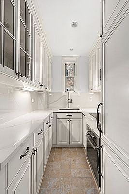 4th image of 575 Park Ave Penthouse 607