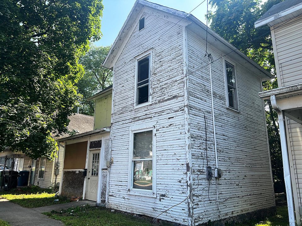1st image of 131 Brooklyn Ave