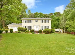 202 Brookmeade Dr, Statesville, NC 28625