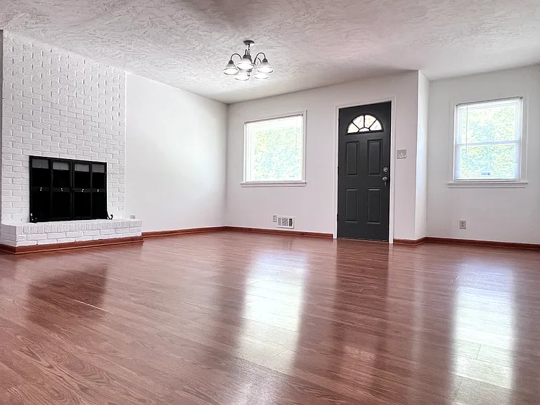 8226 McGee St — Photo 8