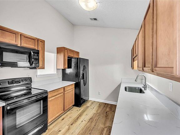3rd image of 3031 Winston Dr APT 302