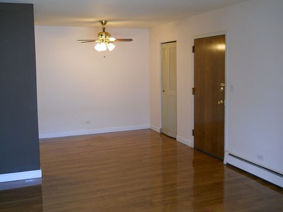3rd image of 845 Westmoreland Dr APT 5
